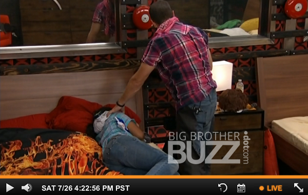 BigBrotherBuzz's tweet photo. ARE YOU KIDDING ME! Jocasta is acting ILL again! I call #BS Donny fanning her. Jocasta playing Donny #PITYCARD #BB16 http://t.co/ZHJuLlNa4U
