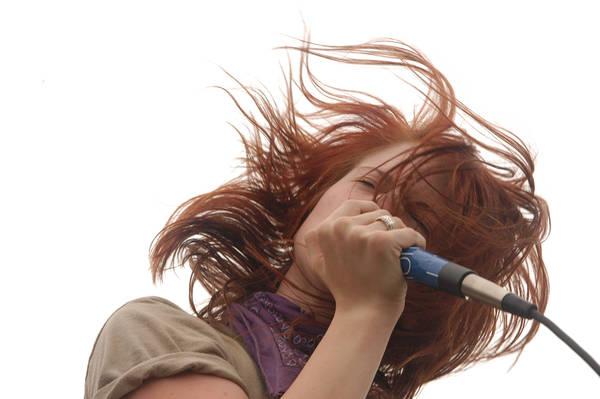 HayleyWOnline's tweet photo. - @yelyahwilliams headbanging since 2005! 
#9YearsOfAllWeKnowIsFalling ✌

VANS Warped Tour // Chicago, IL http://t.co/6DoYnGCpMA