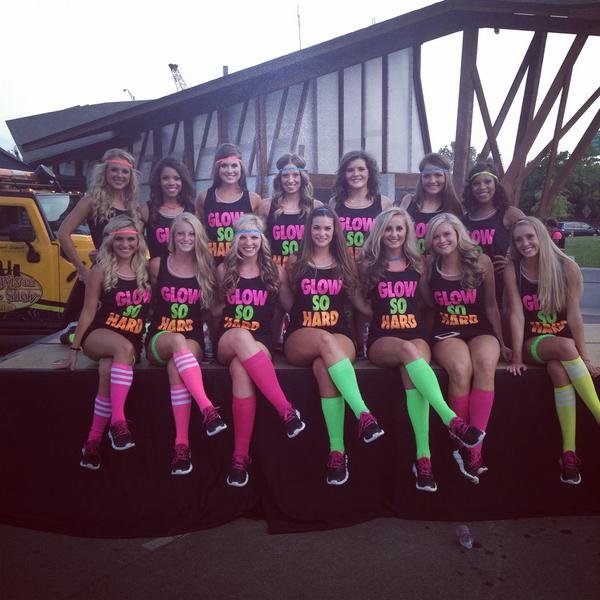 GlowGo5K's tweet photo. Make your way down to the Big Four Bridge NOW to hang out with UL Ladybirds and our @GlowGo5K crew! #GlowSoHard http://t.co/Zj1rCt1ScE