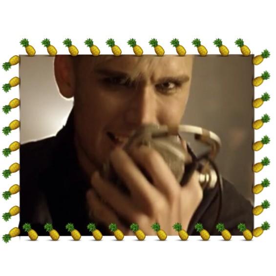 smoltyjoseph's tweet image. My contribution to the pineapple fandom 🍍🍍🍍🍍🍍🍍🍍 #lololololitsmyprofilepic #itwaschallengingman #amicoolnow 😂😂😂