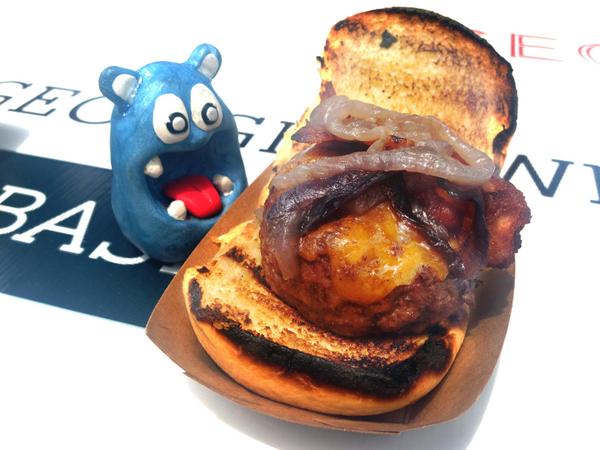 nomnomboris's tweet photo. Our 2nd place pick for @DCBrgrBash is the Georgetown Burger from @GUGS_Georgetown http://t.co/5XO624Mc6t #dcbrgrbash http://t.co/gPItIdRoyi