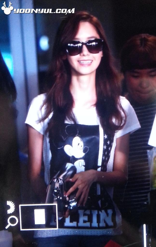 [PIC][27-07-2014]YoonA trở về Hàn Quốc vào sáng nay BtgvaWzCIAATkoc
