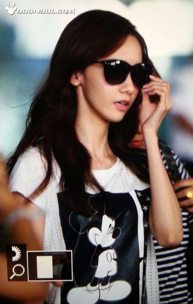 [PIC][27-07-2014]YoonA trở về Hàn Quốc vào sáng nay BtgvcrXCAAAsly6