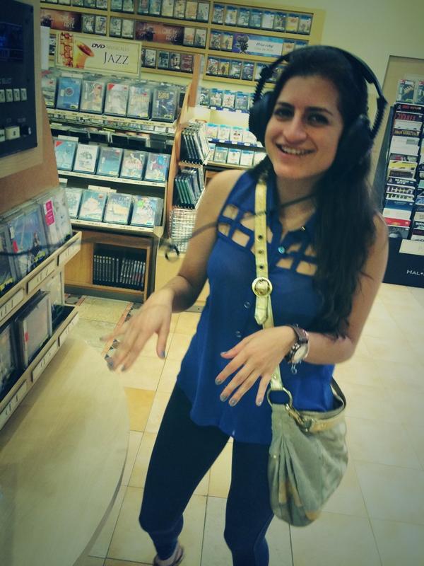 cristiikh's tweet photo. En mix up recordando viejos tiempos http://t.co/PIgBmu94qQ