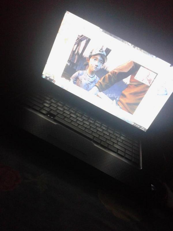 Athena_LuvsU's tweet photo. It's like 5 in the morning and I'm just ...watching some @pewdiepie gameplay..♡ Perf.♡~ http://t.co/a2LUsvmLXI