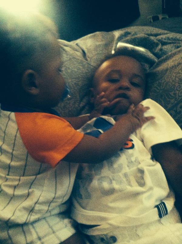 LoveeMonyeaaa's tweet photo. Send A Day With These 2 Handsome Boys👬...IDK Who Big Brother Khi Think He Is Meer Most Like Him💪😍😊 http://t.co/g2qi0gY7W2