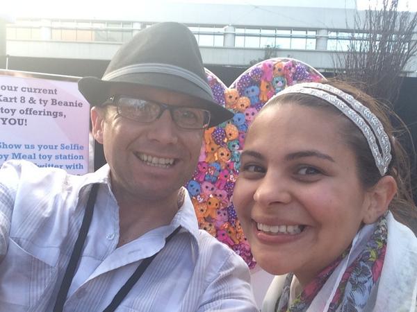 MobileMomo's tweet photo. #McDblogHer #sweeps selfie! http://t.co/dNj1c46dFH