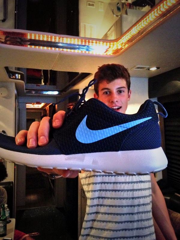 Shawn Mendes Twitter: "@Nike loving these ! Thankyou guys ! http://t.co/v7yRiVpqND" / Twitter