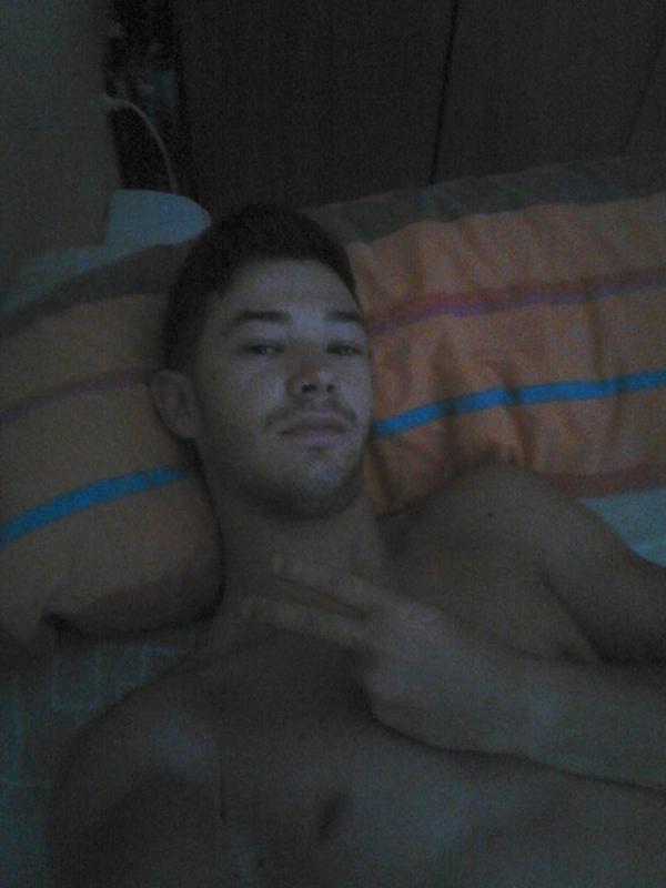 Luislopez19992's tweet photo. Buenas noches si esque las ay tss http://t.co/ZGOt1bpsen