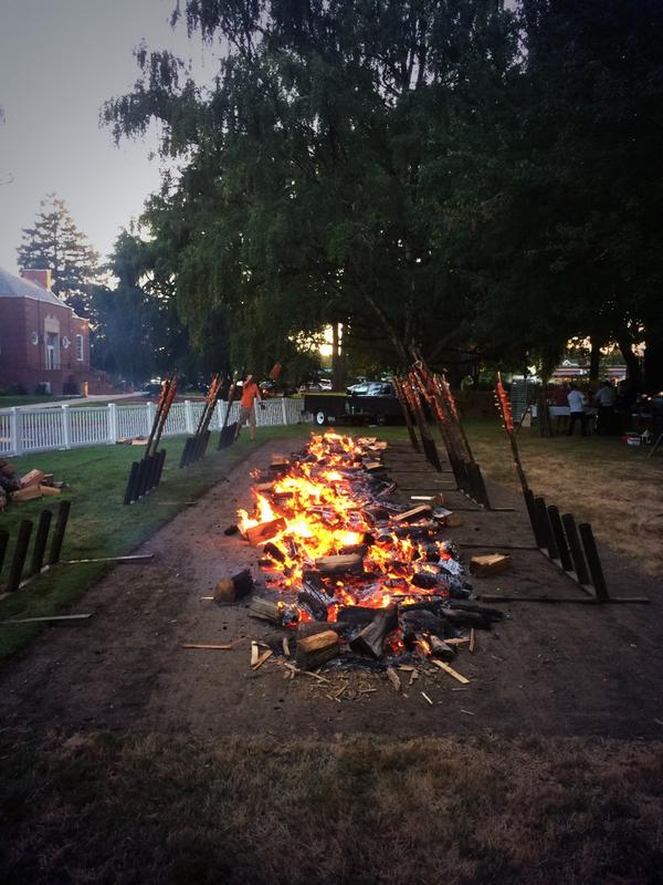 AlexanaWinery's tweet photo. Yep. Salmon Bake. #ipnc2014 #oregon @TravelOregon http://t.co/jfW4LoUQMP