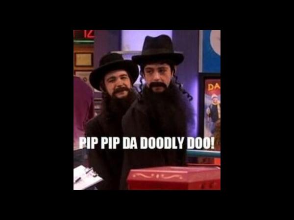 AmJoshNikols's tweet photo. Wak into da klub lik http://t.co/Em8hjdfY0s