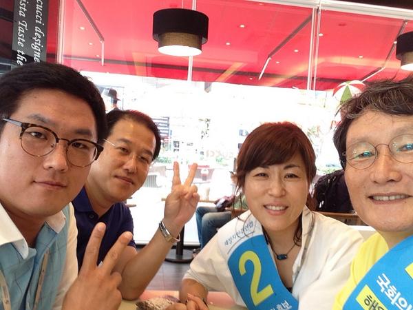 문영남 (지방자치 25년만에 부산 최초 여소야대 북구 의원), 김시형 (부산 중구 최초 야당 구의원), 정명희 (부산시의원, 지역구는 6번째 42:0 싹쓸이 당해 비례로 당선ㅜㅜ)..."기호2번 윤준호!"