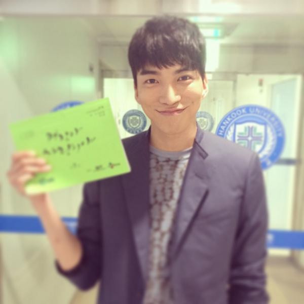 dsw2067's tweet photo. #괜찮아사랑이야 #촬영중 #7월30일 #수요일 #밤10시 #3부 많은 시청 부탁드립니다 👍 http://t.co/TEjGED0CuT