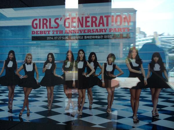 rebecca_bebex's tweet photo. Snsd 7th anniv poster http://t.co/drKLpK7pRz