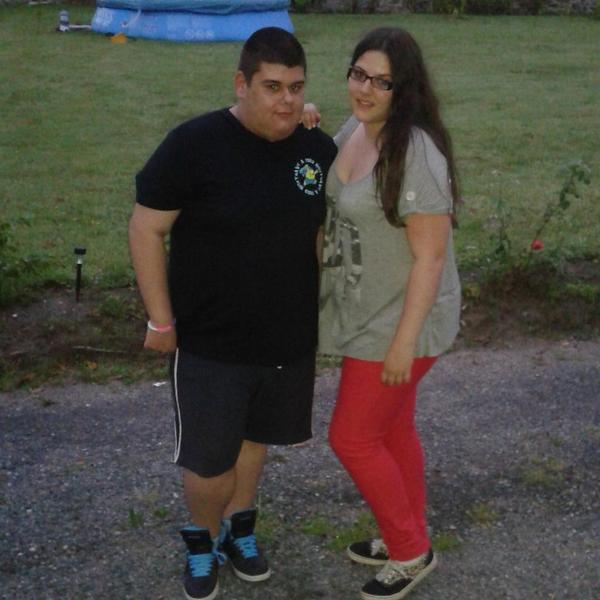 DiazVrs's tweet photo. Me voy a la cama después de una larga noche de fiesta con @Monicadiaz94  @cristisarille  y @saulinhuerga http://t.co/Ips8LEZdWx
