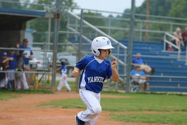 Ryan_Burchett34's tweet image. #getonbase #roundingfirst