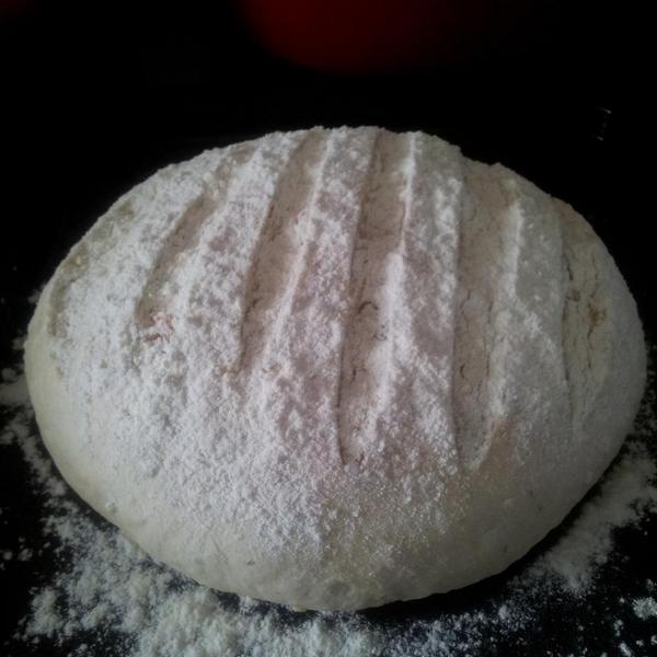 twistedmonster7's tweet photo. Beautiful tomato bloomer for lunch http://t.co/Ra1tP69Mht