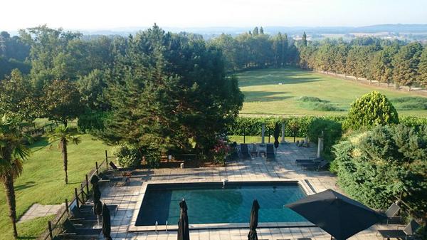 marcelkittel's tweet photo. Our last hotel is also my fav: Château les Merles. Awesome location &amp; very charming. Felt almost like holiday... ;) http://t.co/LS4epmrGJG