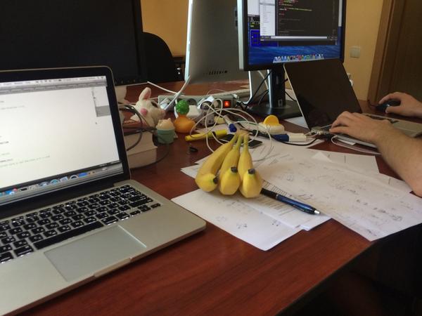 vixentael's tweet photo. Meanwhile day3 at #icfpc2014 #stanfy
Coding for bananas :) http://t.co/35Ay1L9fOq