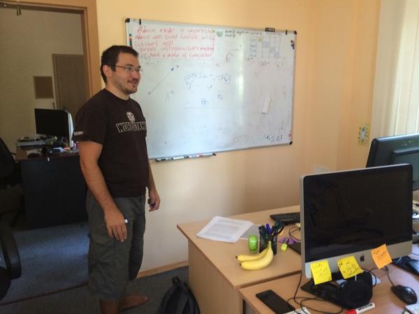 vixentael's tweet photo. Meanwhile day3 at #icfpc2014 #stanfy
Coding for bananas :) http://t.co/35Ay1L9fOq