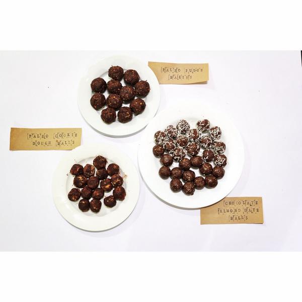 choozsnacks's tweet photo. Frat 3 batches done, which will you Chooz? #choozsnacks #raw #health #paleo http://t.co/FS2vA9gqUP