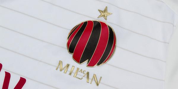 adidasMENA's tweet photo. The 2014/15 away jersey for @acmilan. #allinACM http://t.co/nXtYnKwQXS