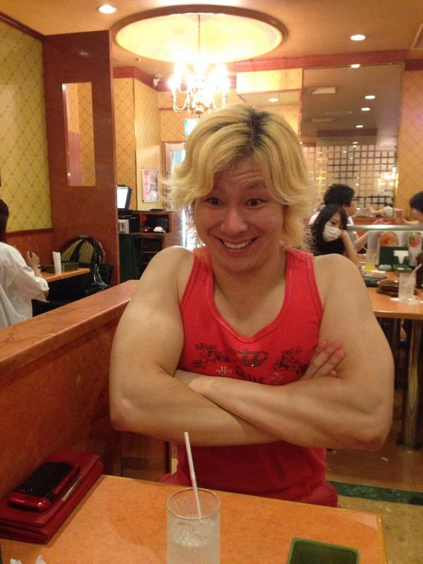 ひろた カズレーザーとお茶してましたｗｗ お子様ランチもぜひっ ｏwｏ ﾉ Http T Co Y4eaqkvjfs