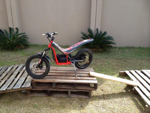 MapsRacing's tweet image. 16" Oset sold. Ready to go to one lucky kid tomorrow.