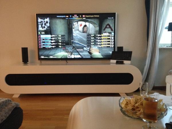 hai_Lothars's tweet photo. Looking good, @OnFireSemmler @OnFireAnders :* http://t.co/oAntMotAX8