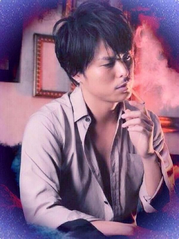 EXILE__Ryuji's tweet photo. タバコもかっこよくみえる(๑°⌓°๑) （#今市隆二）　https://t.co/ddGRE9Gp2Q