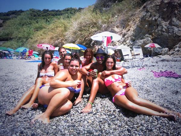aniitaaviila's tweet photo. #BonitaFamilia!!!😍 @mariagc30 @YusBelll @cristianmoralee @miriamavila95 @AmandaAvila95 @lorenaun http://t.co/b4pAobMVok
