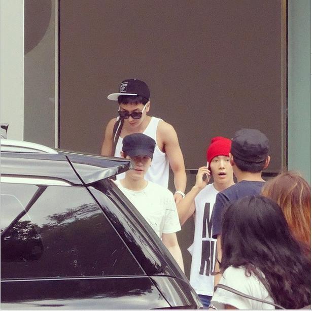 BtjKFvaCMAE5Qag.jpg:large