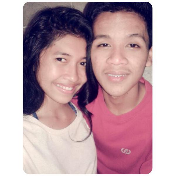 DBudiantara's tweet photo. Syapa yg bilang mirip syg?:*:*♥♥"@Nima21_: Katanya kita mirip @DBudiantara http://t.co/wvouUYLXCV"