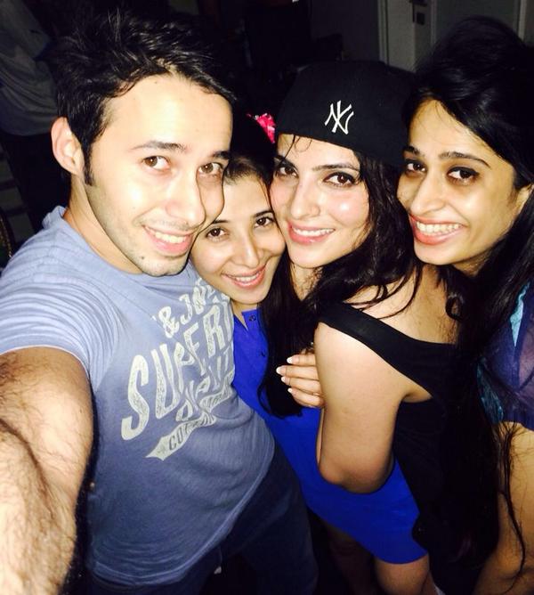 Embedded image permalink