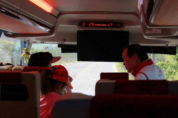 현장에 답이 있고, 그 답은 현장에서 찾아야 한다는 소신. 마이크 대신 대화로, 세과시 대신 진심으로, 정치싸움 대신 현장정책으로 임태희는 일하고 싶습니다. 여러분과 함께 호흡하며 열심히 뛰겠습니다!