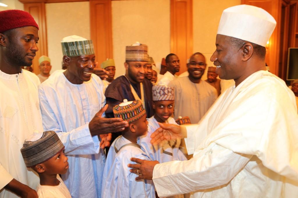 Goodluck Jonathan recieves muslim congregation to mark end of Eid el Fitri