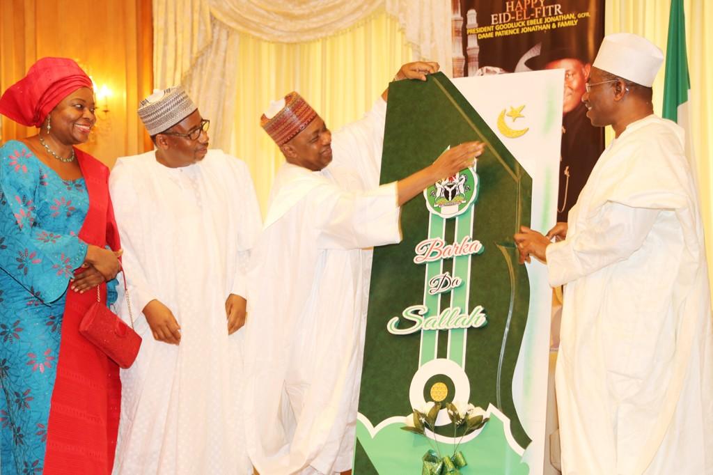 queen of the naija blog Goodluck Jonathan recieves muslim congregation to mark end of Eid el Fitri
