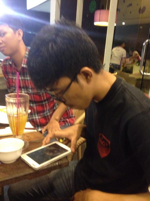 Nih dia gitaris kita baru pulang kampung guys !!! <a href="/ipangorok/">Muhammad irfan</a>