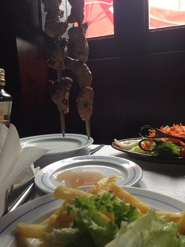 SiJxn's tweet photo. Espetada at Portela http://t.co/hFgiSYntnF
