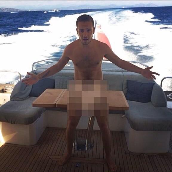 DylanShaw19283's tweet photo. Yahahaha
#OneDirection http://t.co/j2w26Z62U9