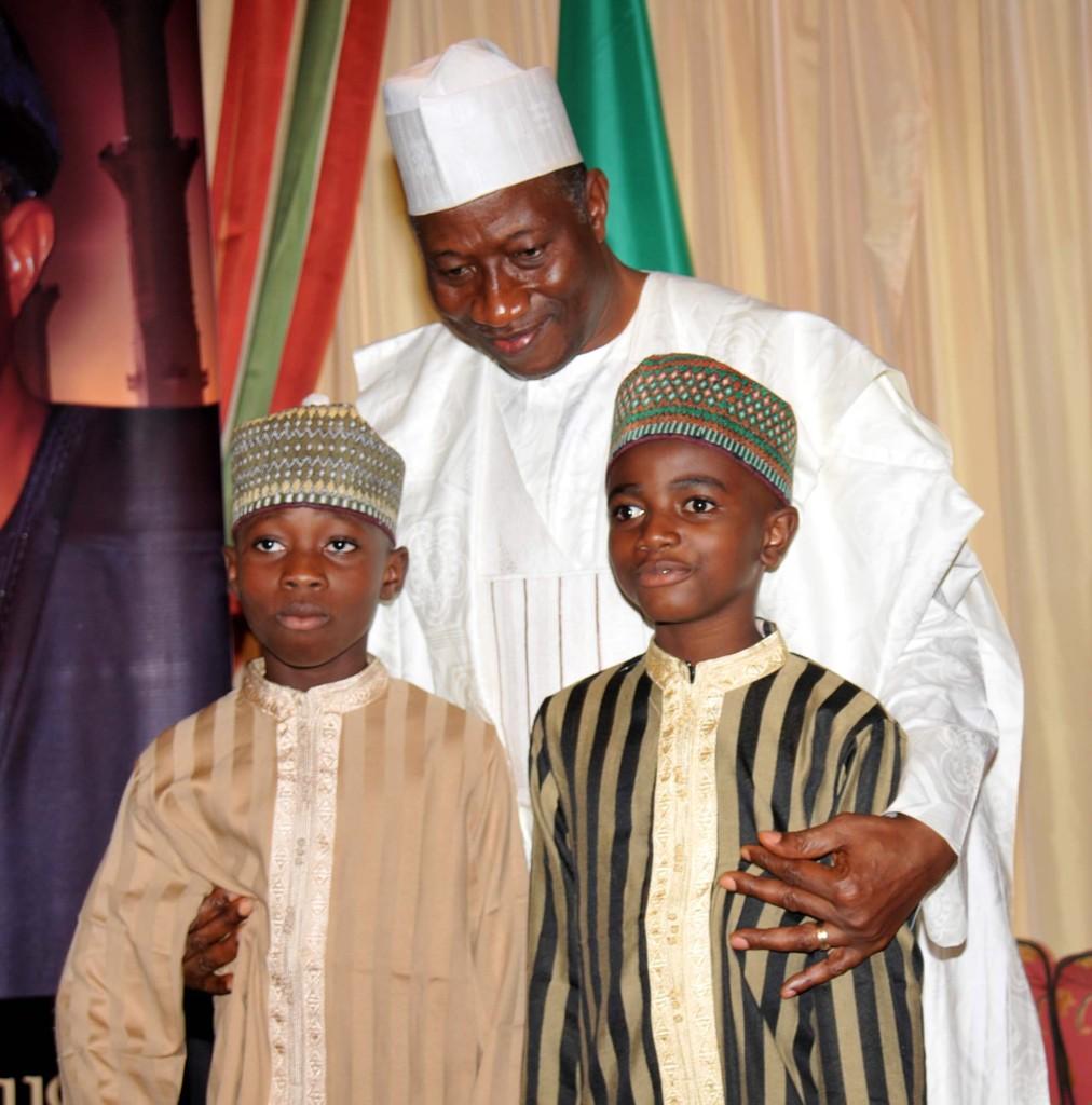 queen of the naija blog Goodluck Jonathan recieves muslim congregation to mark end of Eid el Fitri