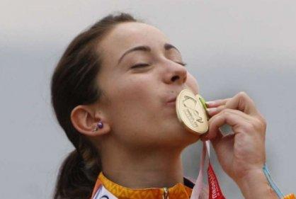 rcnradio's tweet photo. Mariana Pajón se corona campeona mundial de BMX; “Y era gol de Yepes”, dijo tras el triunfo
http://t.co/Rg9y8qlPT6 http://t.co/gbywBoSQNR