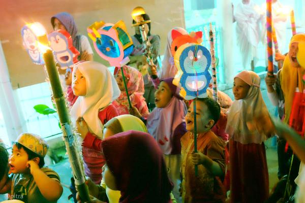 kendiii14's tweet photo. Sklian Utk mngenang doraemon yg gakan tyg lg RT @putisafira: Lucu bangets"@pitra: "Takbiran Doraemon" cc: @pulkam http://t.co/6GL1zQrYMC"