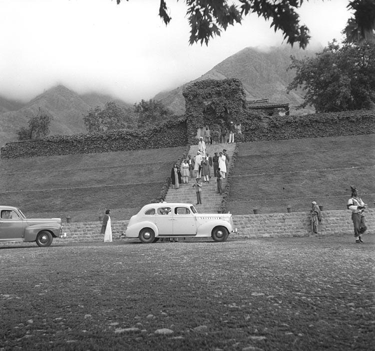 pratik_1011's tweet photo. “@IndiaHistorypic: 1949 :: Chashme Shahi , Srinagar, Kashmir http://t.co/SXEYx35V9w” @mau1ik  @12ankur  @nv12_tweets #Best_times