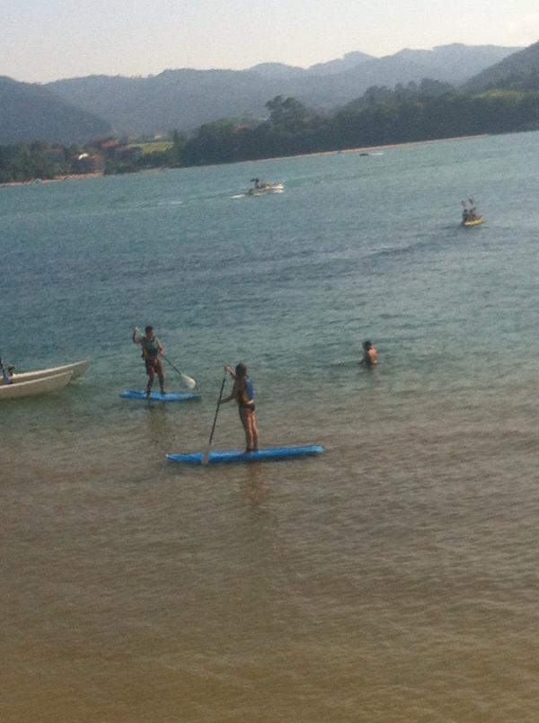 anamuro6's tweet photo. Hija y padre disfrutando hoy domingo 😂😂 http://t.co/lnEIF0KV5X