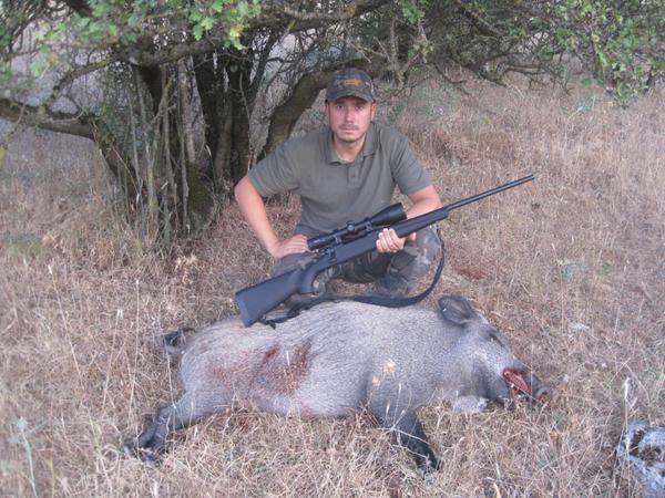 AlexVallsSn's tweet photo. Vieja jabalina que cazamos en la Sierra de Las Pedrizas...hubo que pistear... http://t.co/UjGpUnPWtk