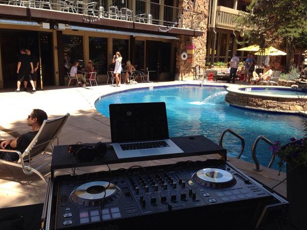 aspendj's tweet photo. Dj view #3 http://t.co/ai7jmxIVa1