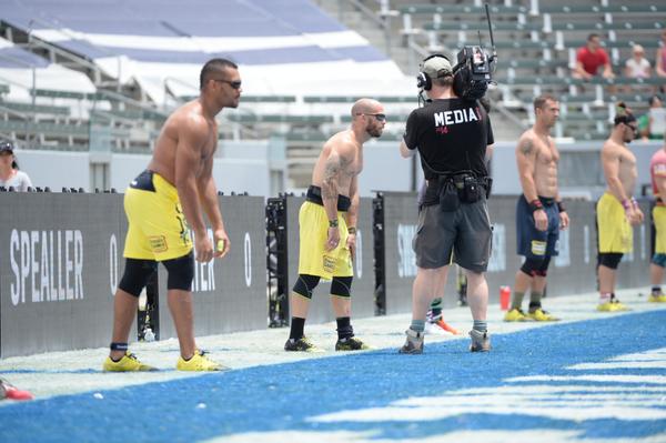 CrossFitGames's tweet photo. Midline March begins in the end zone. Athletes then approach their GHD for 25 reps. http://t.co/sjywEizbxT