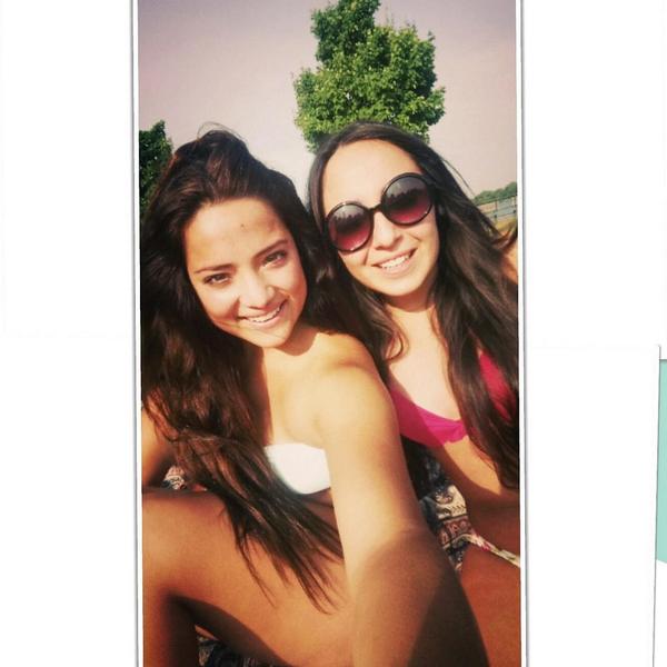 nikcastro17's tweet photo. Por esas amigas que en unos cuantos dias se vuelven tus hermanas #TeVoyAExtranarDemasiado #EsUnHastaLuegoNoUnAdios http://t.co/TXSI7yCm1r