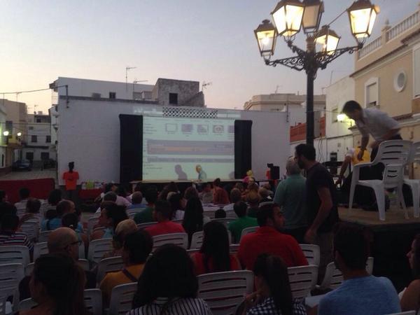 Ayto_Barbate's tweet photo. Vuelve el cine al Hoyo de la Tota de la mano de @PortusBaesippo y la colaboración de la Delegación de Cultura http://t.co/ng97mIXKdS